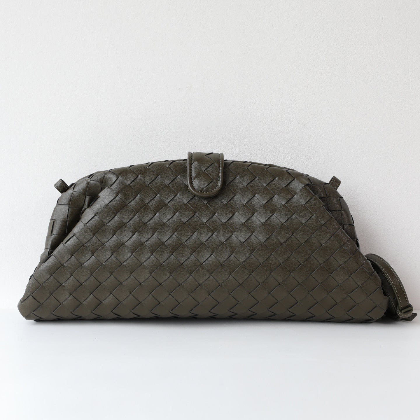 Woven Cloud Clasp Bag for Women Genuine Leather Large Capacity Shoulder Crossbody Handbag, Versatile Niche Purse with Soft Textured Design