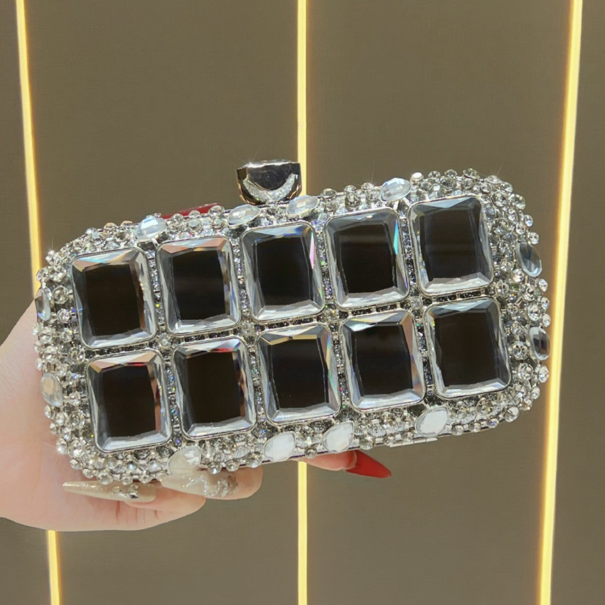 Dazzling Rhinestone-Embellished Evening Clutch for Women, A Light Luxury Crystal-Studded Top-Handle Handbag with Versatile Chic Design, Perfect for Parties Banquets & Formal Events
