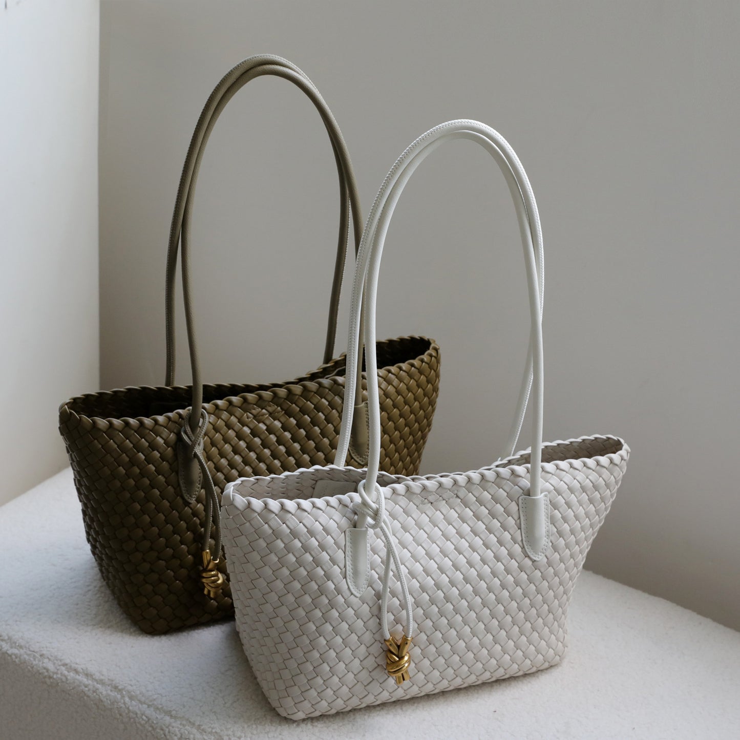 Woven Tote Bag for Women Slouchy Premium Large Capacity Shoulder Handbag, Minimalist Versatile Commuter Purse with Relaxed Elegance