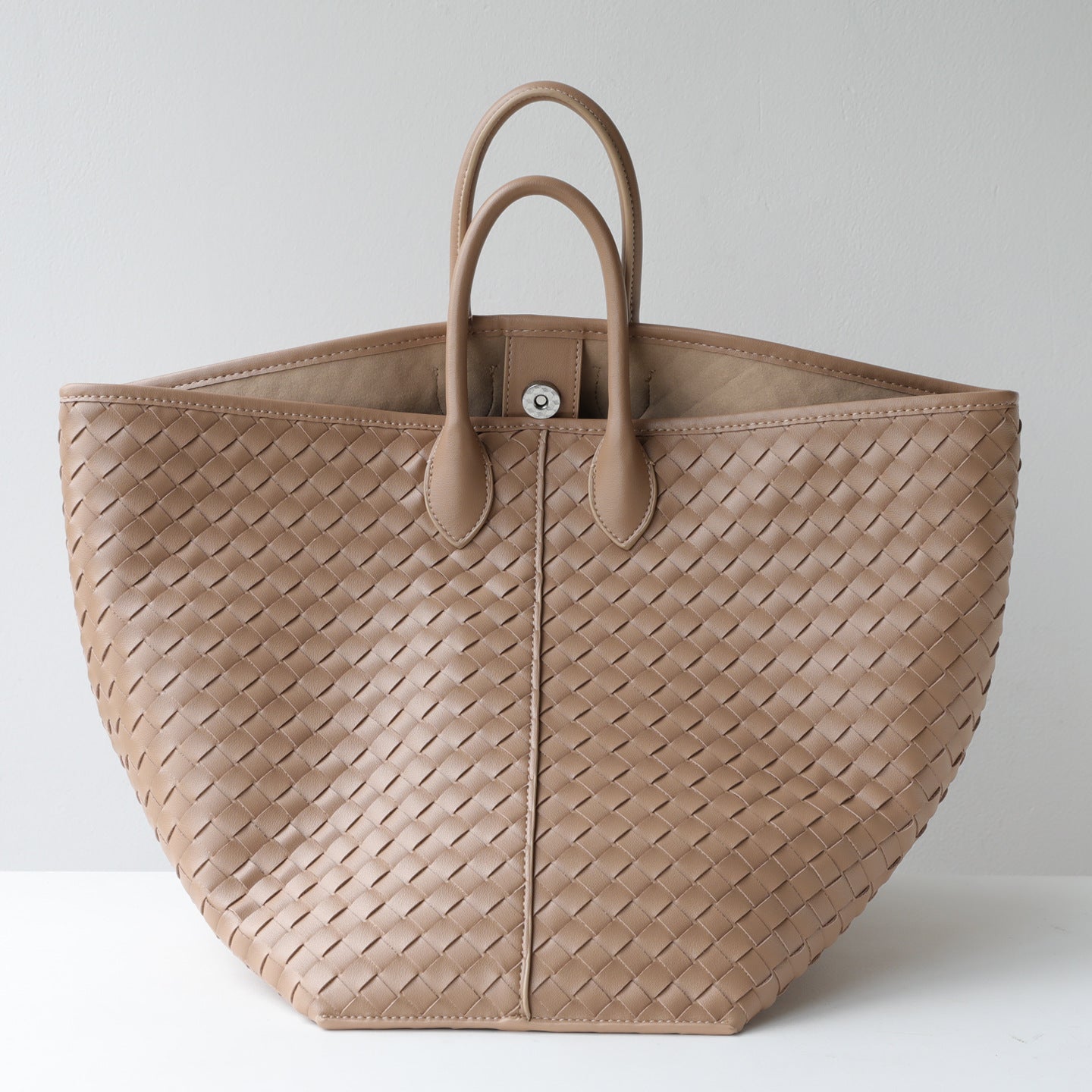 Handwoven Cowhide Hanging Basket Tote Bag for Women Large Capacity Relaxed Shoulder Handbag, Transformable Wing Purse with Artisan Craftsmanship