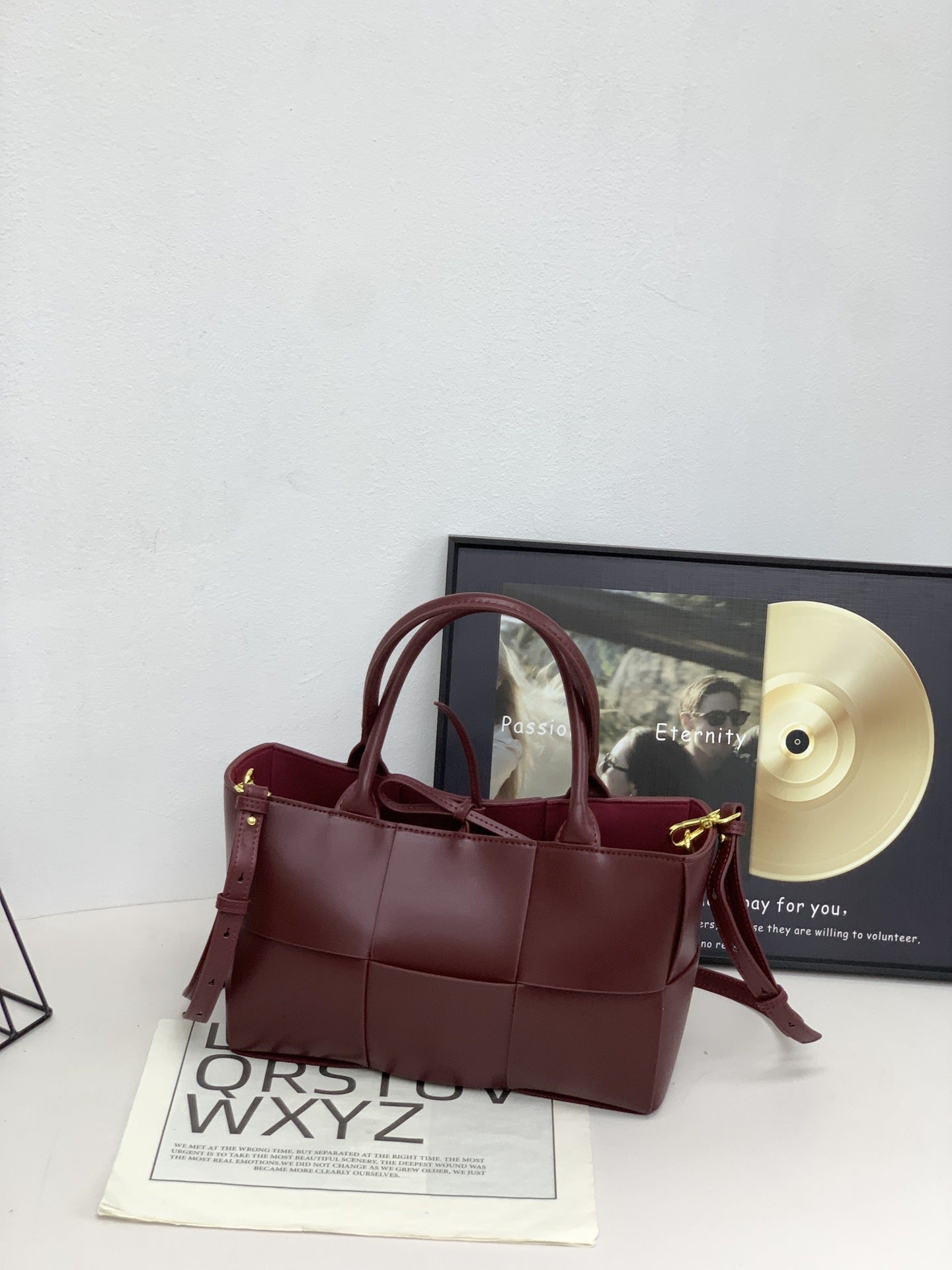 Genuine Leather Woven Large Capacity Tote Bag for Women, New Premium Shoulder Underarm Top Handle Purse, Fashionable Commute Handbag for Ladies