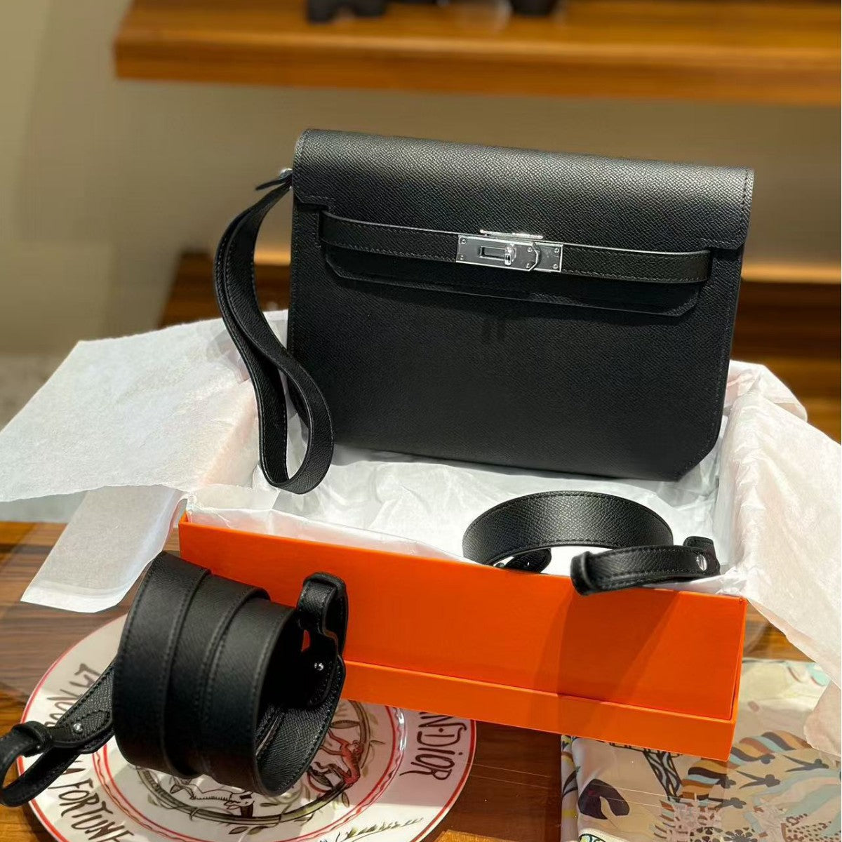 Genuine Leather Kelly-Style Messenger Bag for Women, 2025 Hermès-Inspired Palm Texture Lock Clasp Shoulder Crossbody Top Handle Purse, Trendy Casual Small Square Handbag for Ladies