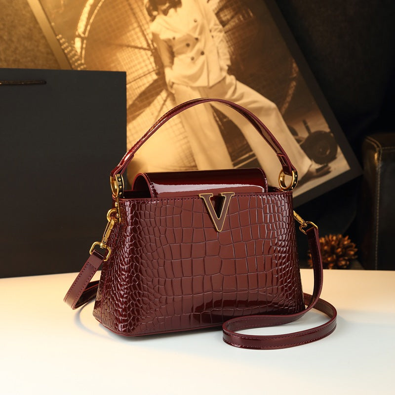 New Arrival Patent Croc-Effect Bucket Bag for Women, A Fashionable Genuine Leather Shoulder Crossbody Handbag with Versatile Design, Perfect for Moms