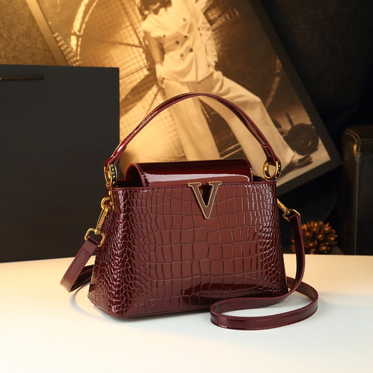 New Arrival Patent Croc-Effect Bucket Bag for Women, A Fashionable Genuine Leather Shoulder Crossbody Handbag with Versatile Design, Perfect for Moms