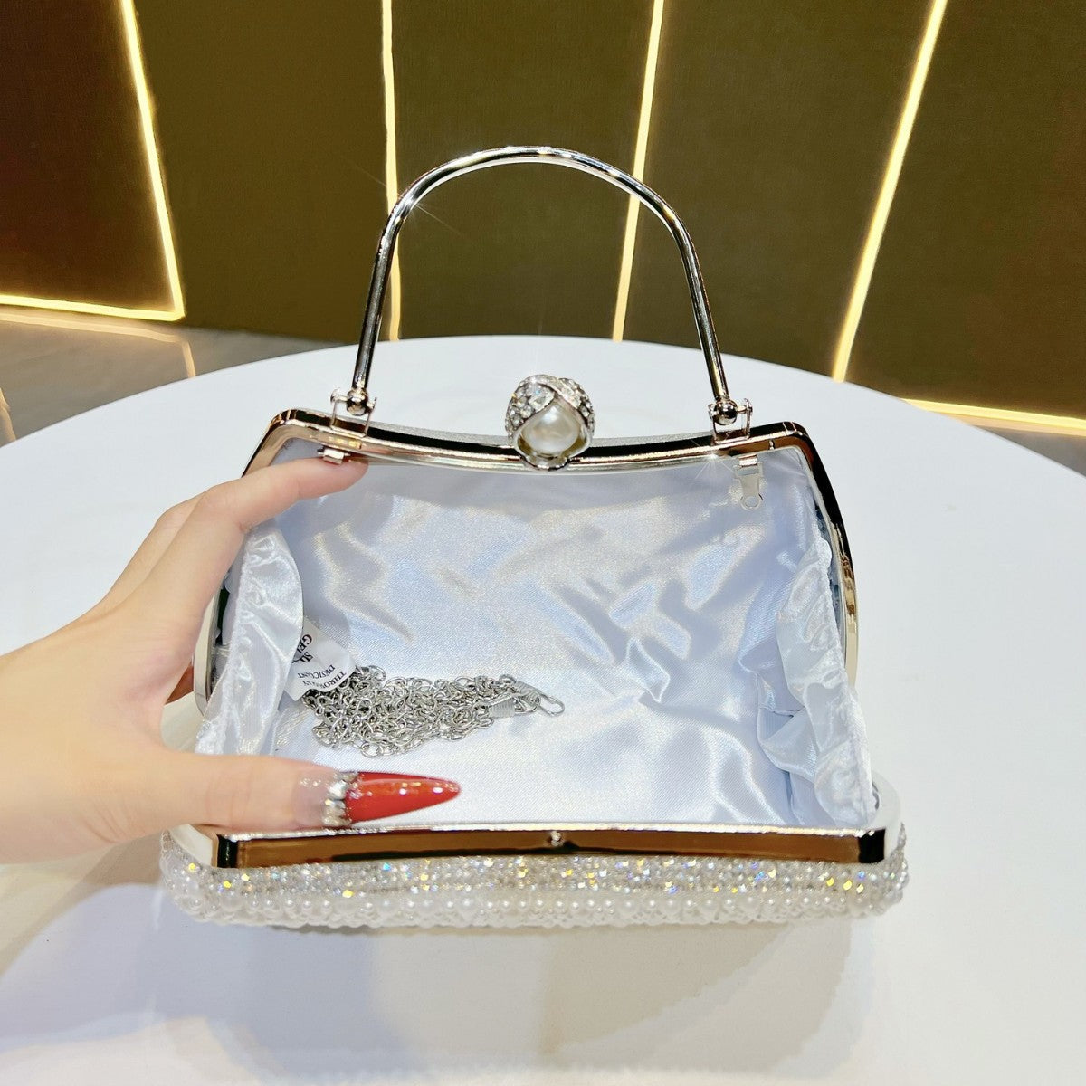 Elegant Pearl Embellished Luxury Evening Bag for Women, A Glamorous Top-Handle Crossbody Clutch Purse Perfect for Wedding Cheongsam Banquets & Formal Events