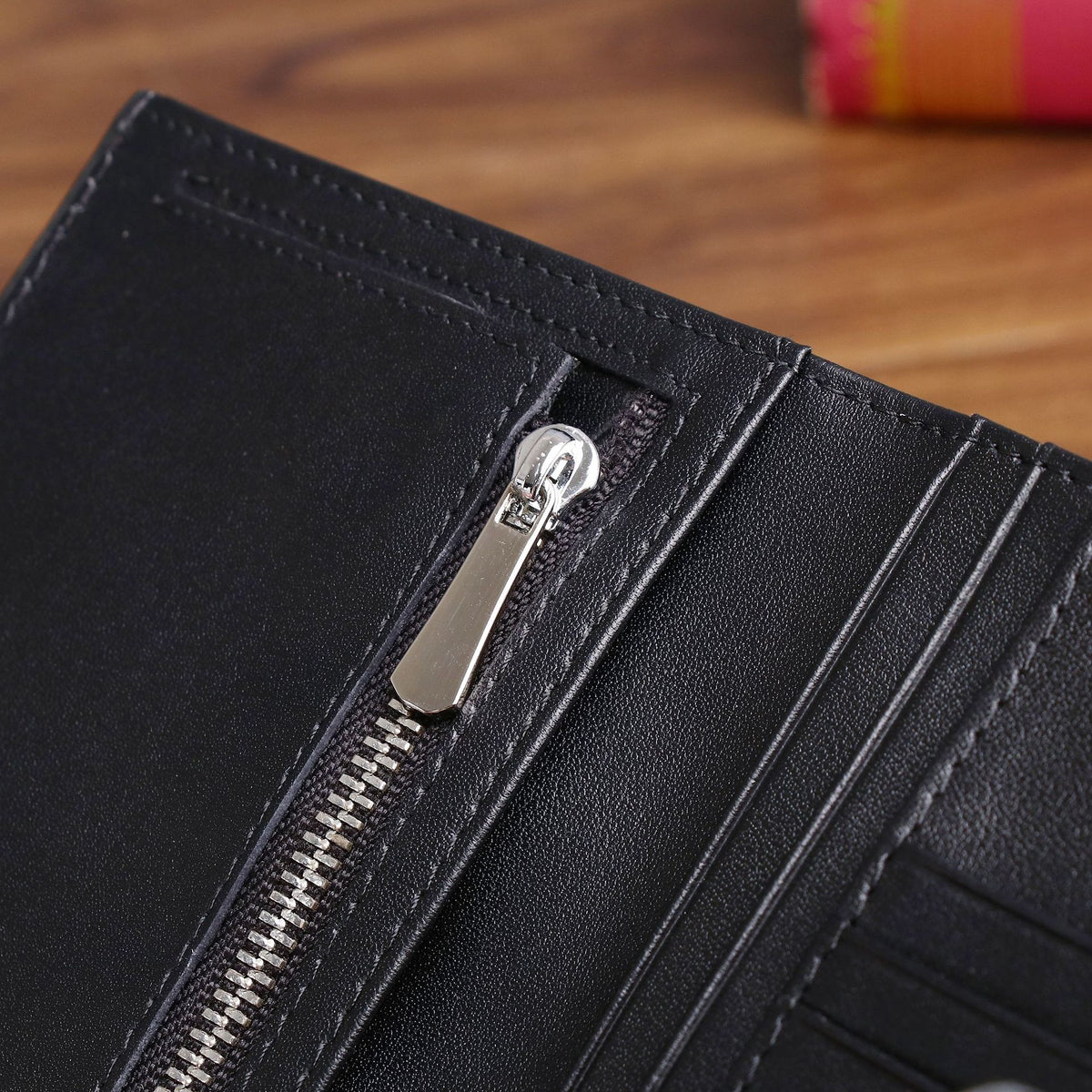 New Arrival Croc-Effect Suit Clutch Wallet for Men & Women, A Multi-Functional Card Holder with Multiple Slots, Perfect Business Accessory