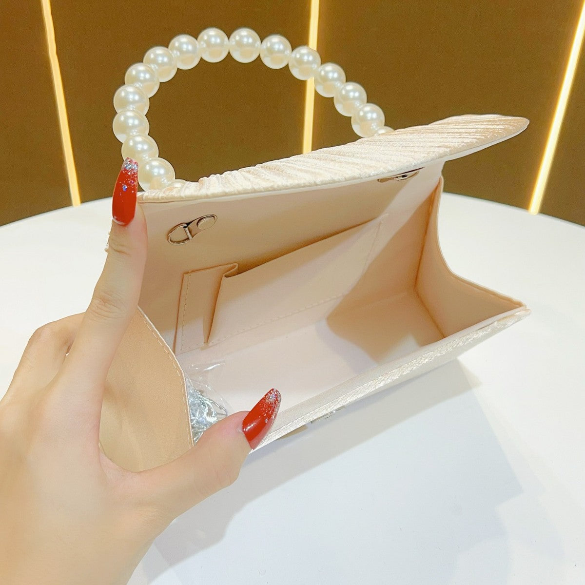 Chic Top-Handle Banquet Bag for Women, A Versatile Crossbody Clutch Shoulder Handbag Perfect for Evening Events & Parties