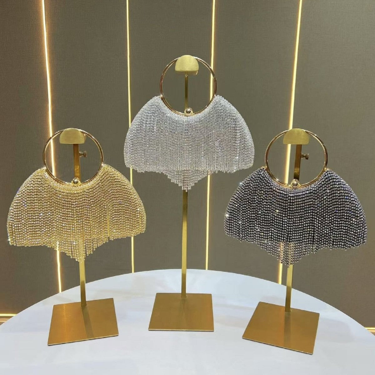 Dazzling Tassel Evening Clutch for Women, A Chic Sparkly Top-Handle Crossbody Bag with Versatile Elegant Design, Perfect for Formal Gowns Weddings & Special Occasions