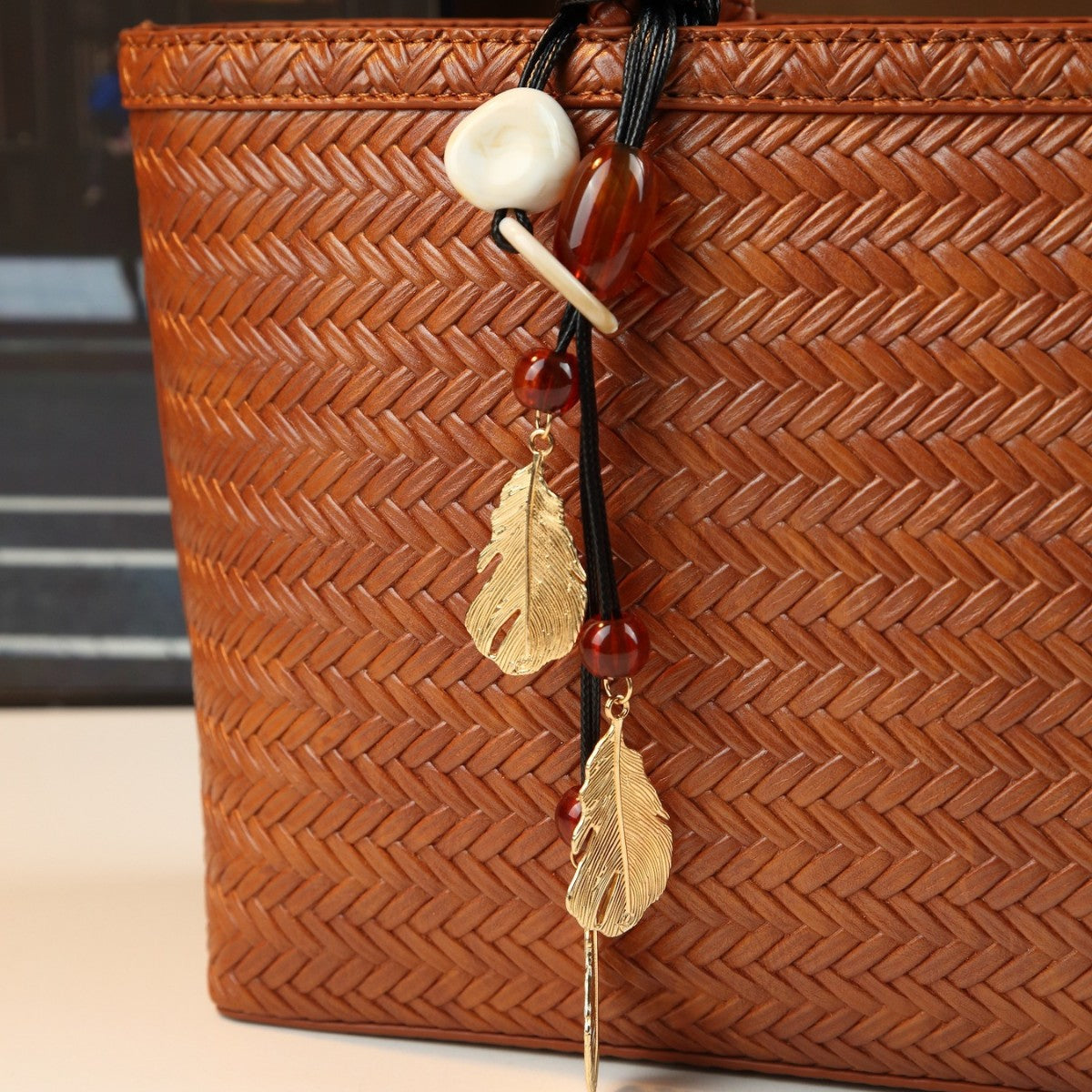 Handwoven Basket Bag for Women Spring Summer Vintage Commuter Shoulder Crossbody Handbag, Casual Purse with Natural Woven Texture