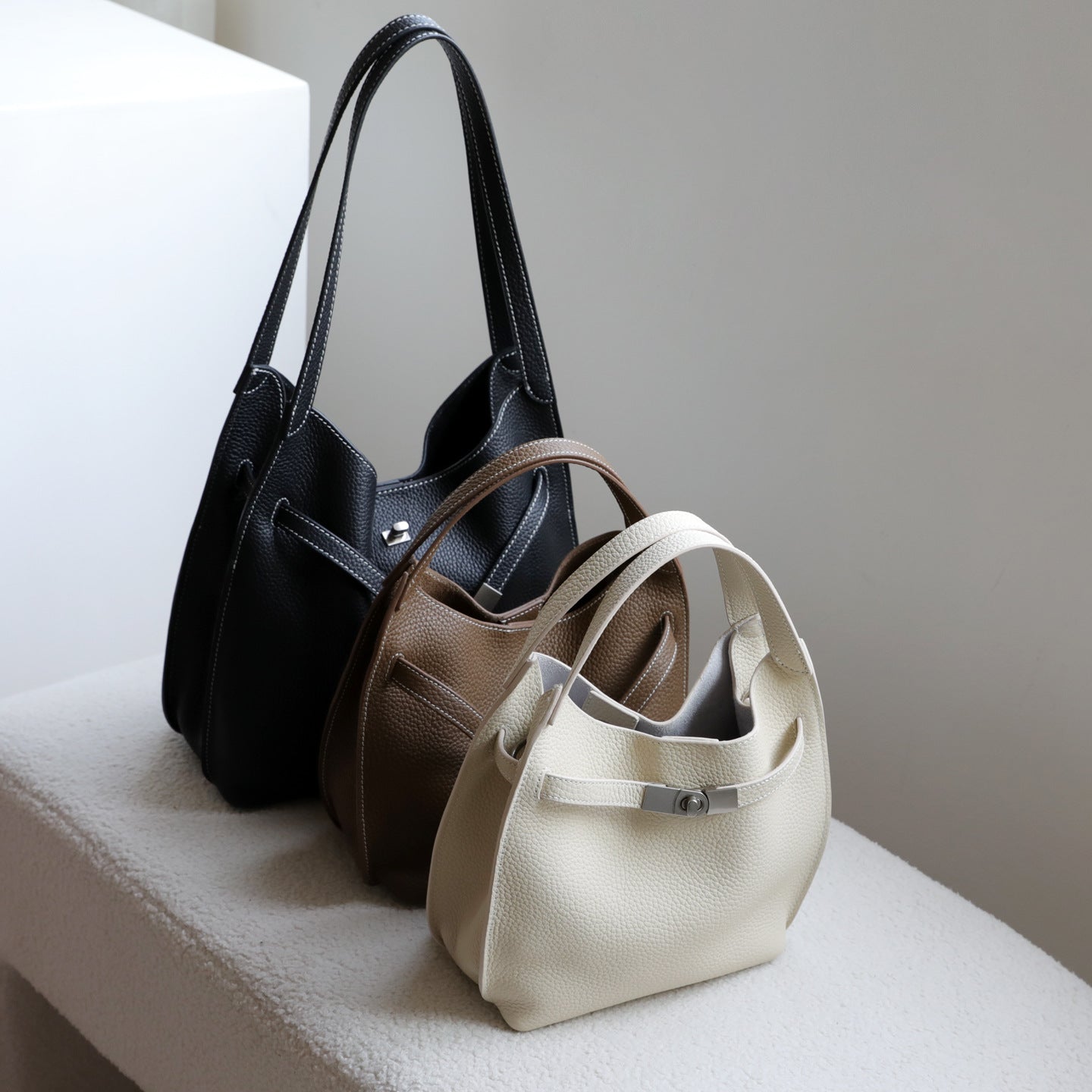 Top Layer Cowhide Lock Buckle Tote Bag for Women Large Capacity Casual Shoulder Crossbody Handbag, Slouchy Purse with Basket-Style Design