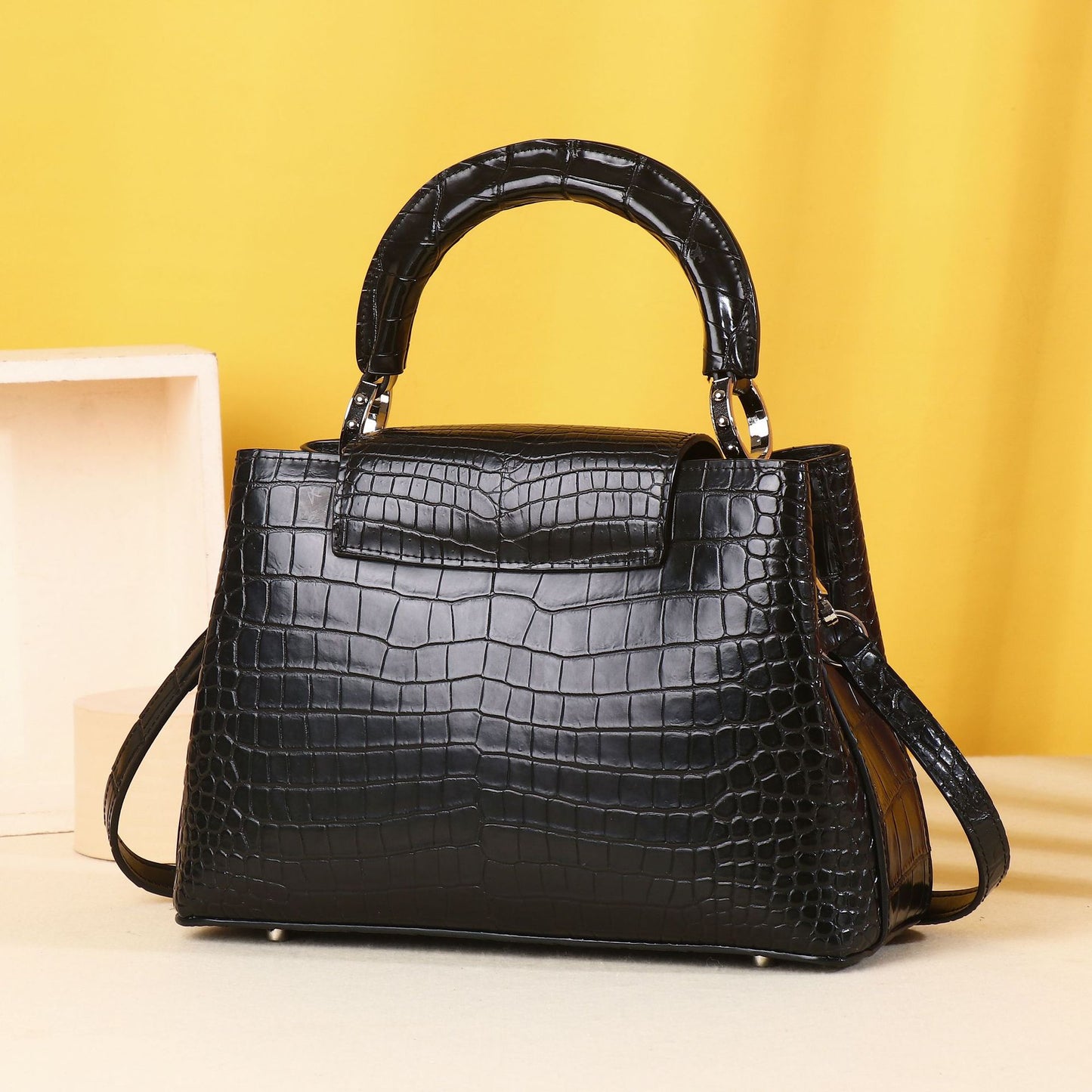 New Arrival Croc-Effect Shoulder Crossbody Bag for Women, A Versatile Top-Handle Handbag with Fashionable Casual Outdoor Design