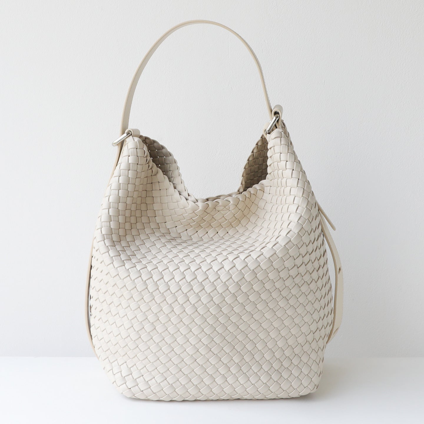 Handwoven Relaxed Tote Bag for Women Niche Minimalist Commuter Shoulder Handbag, Large Capacity Purse with Artisan Texture