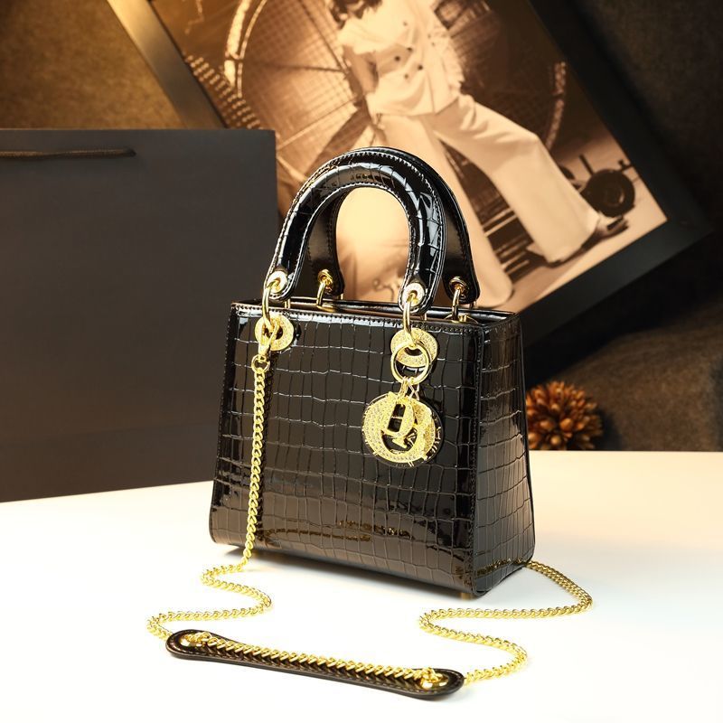New Arrival Lady-Inspired Croc-Effect Bag for Women, A Light Luxury Shoulder Crossbody Top-Handle Handbag with Premium Exquisite Design