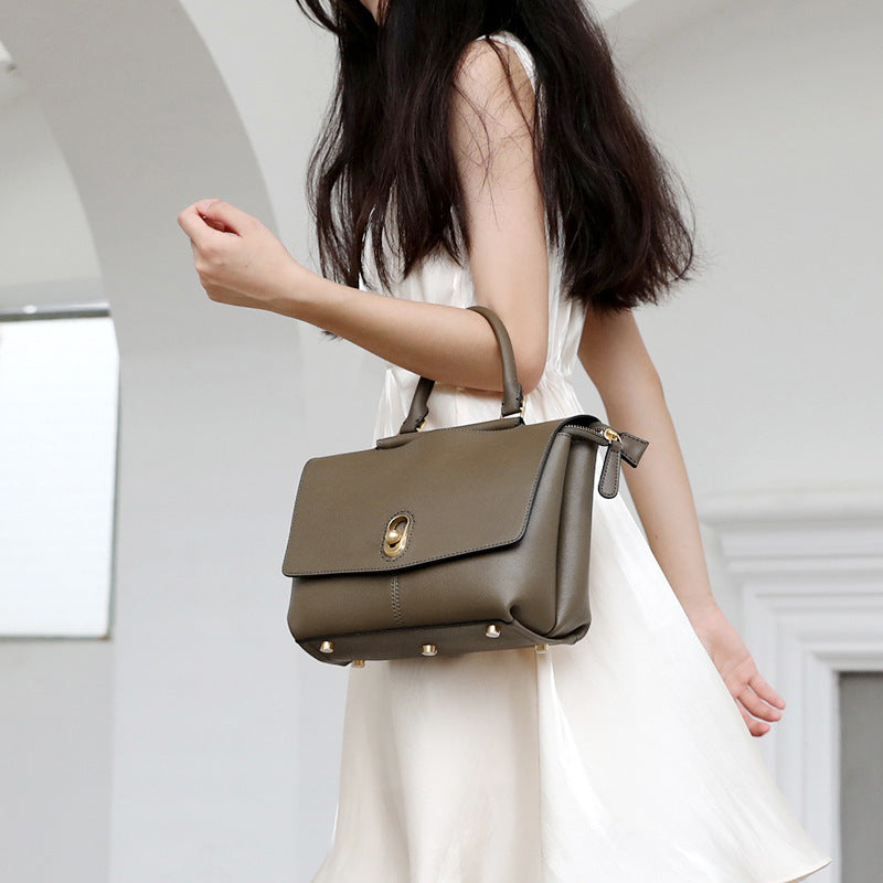 Genuine Leather Commuter Tote Bag for Women Minimalist Large Capacity Shoulder Handbag, Elegant Versatile Purse with Timeless Style