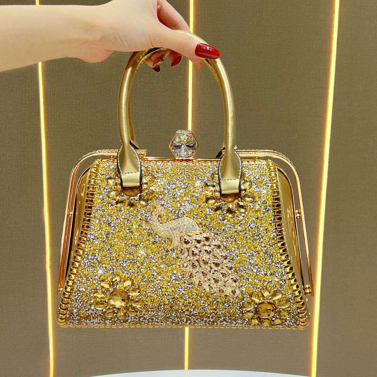 Dazzling Rhinestone-Embellished Luxury Evening Bag for Women, A Large Capacity Chain Crossbody Top-Handle Handbag with Premium Sparkly Design, Perfect for Banquets Weddings Parties & Special Occasions