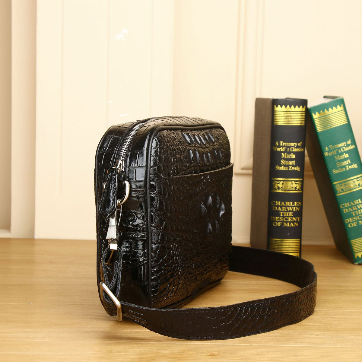 New Arrival Croc-Effect Small Crossbody Bag for Men, A High-End Horizontal Mini Backpack Shoulder Bag with Trendy Casual Design