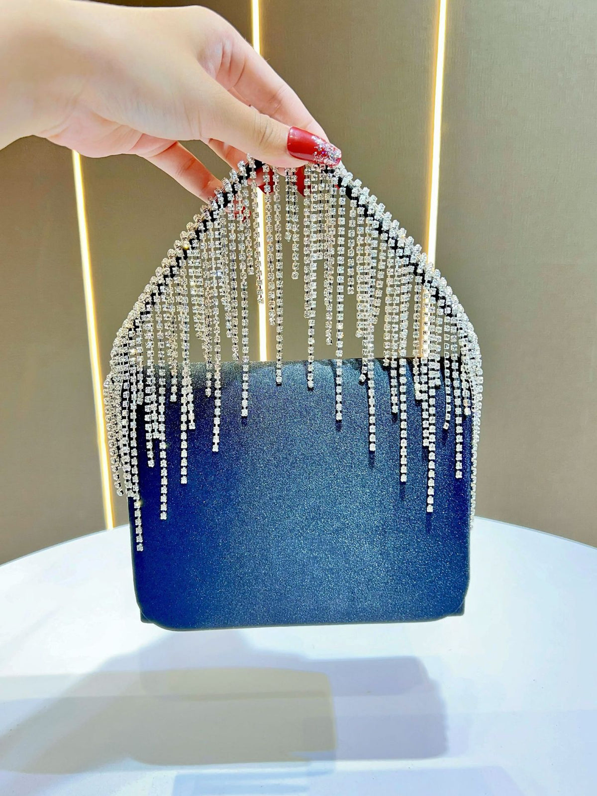 Women's Premium Evening Clutch, Glamorous Top-Handle Crossbody Shoulder Bag with Versatile Handheld Design, Elegant Purse