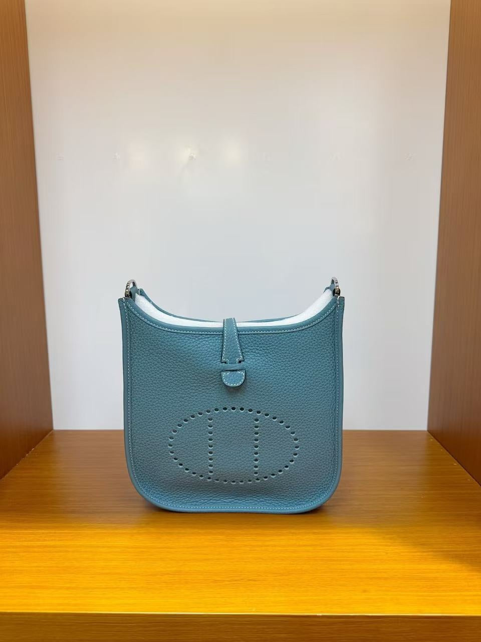 Women's Pebbled Leather Cross-Body Shoulder Bag, Hermès-Inspired Hollow-Out Design, Premium Cowhide Satchel for Daily Use, Factory Direct Bulk Supply