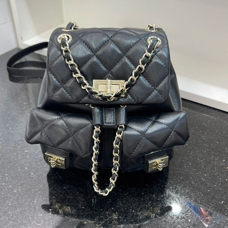 Genuine Leather Chain Backpack for Women, Fashionable Premium Shoulder Bag, Niche Designer Double Backpack for Ladies