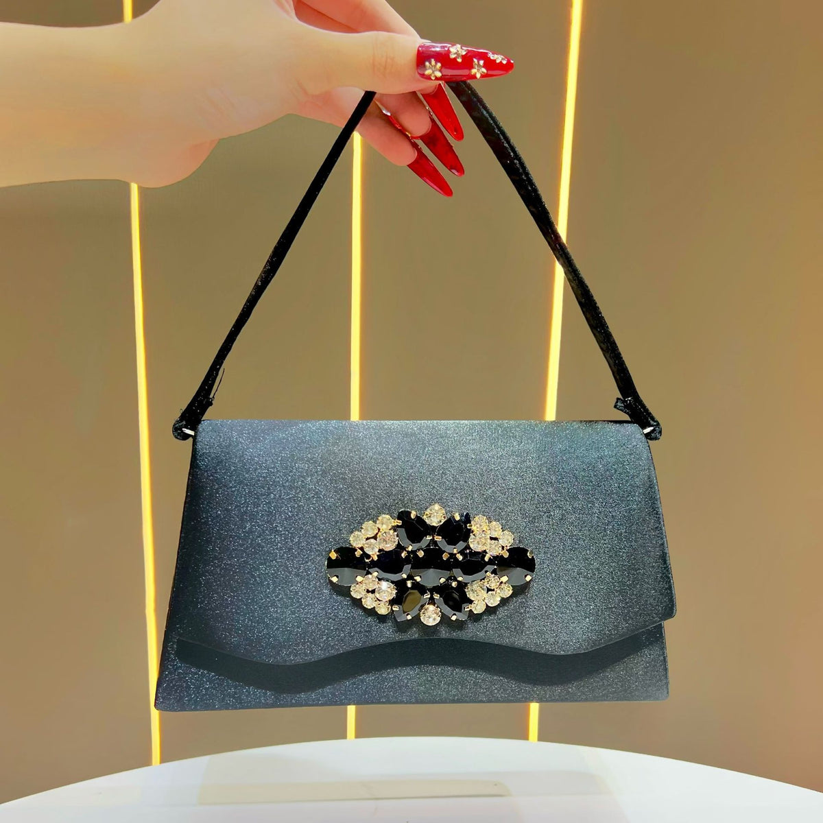 Elegant Rhinestone-Embellished Evening Bag for Women, A Unique Crystal-Studded Top-Handle Underarm Shoulder Purse with Boutique Design, Perfect for Formal Dresses Banquets Weddings & Special Occasions