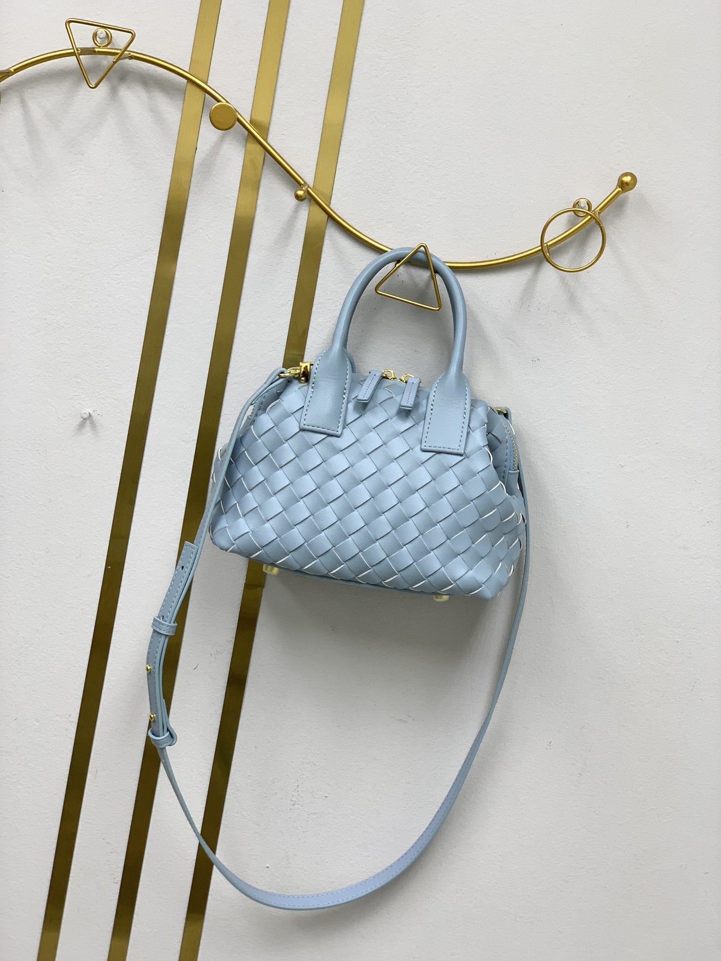 Genuine Leather Woven Boston Bag for Women, New Casual Shoulder Crossbody Top Handle Purse, Trendy Bowling Handbag for Ladies