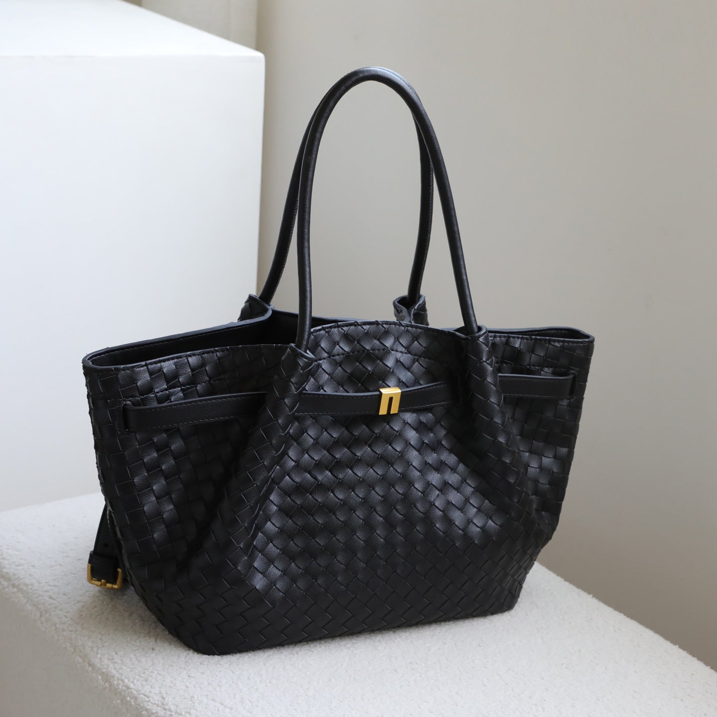 Pleated Wing Woven Tote Bag for Women Minimalist Large Capacity Shoulder Handbag, Lightweight Commuter Purse with Elegant Draped Design