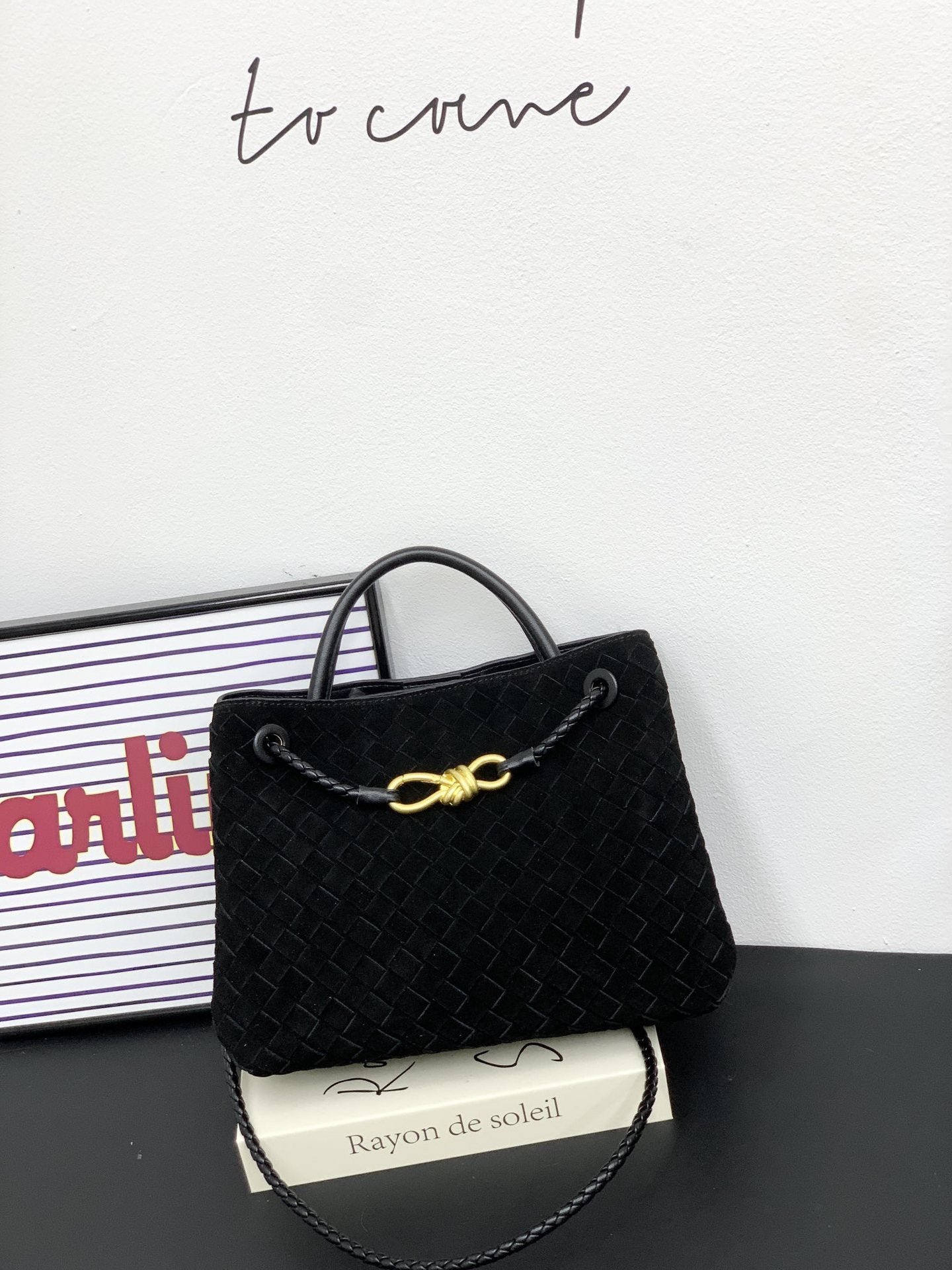 Genuine Leather Metal Bow Casual Handbag for Women, New Fashionable Top Handle Shoulder Crossbody Purse, Simple Chic Everyday Bag for Ladies