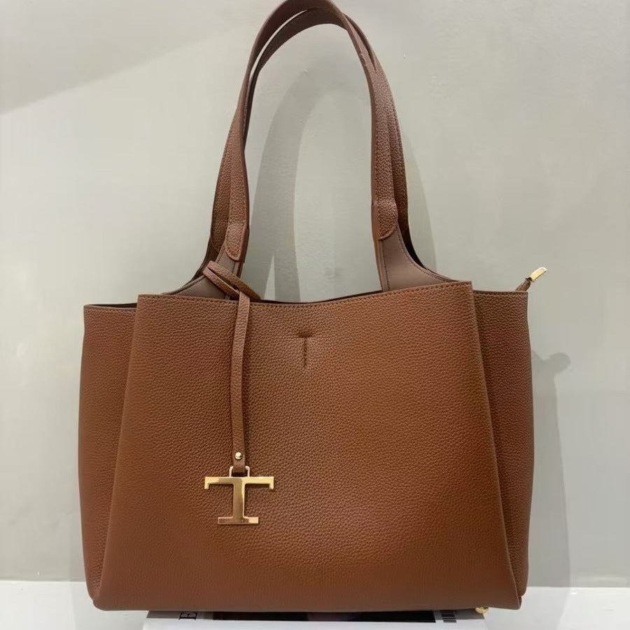 Pebble Grain Underarm Shoulder Bag for Women Light Luxury Long Strap Purse with Metal Charm, Large Capacity Versatile Everyday Handbag