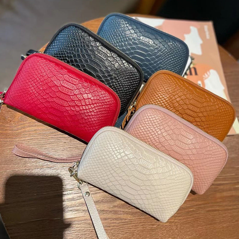 New Arrival Croc-Effect Genuine Leather Long Wristlet Wallet for Women, A Top-Layer Cowhide Phone Bag with Elegant Design & Comfortable Wrist Strap