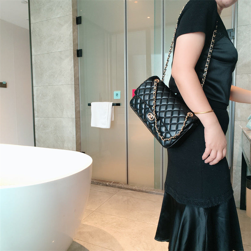 Genuine Lambskin Leather Diamond Quilted Chain Handbag for Women, New Arrival Fashionable Lock Buckle Shoulder Crossbody Purse, Premium Chic Bag for Ladies