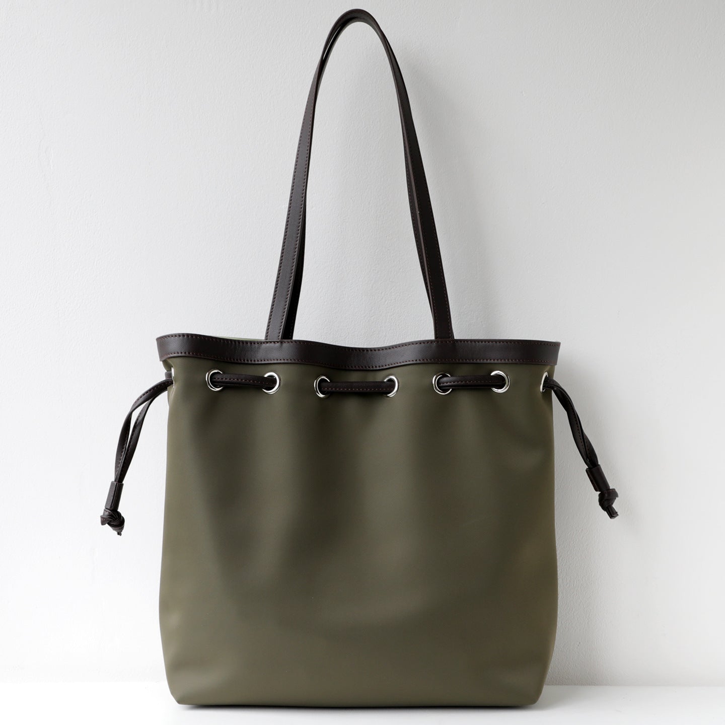 Nylon and Top Layer Cowhide Drawstring Tote Bag for Women Large Capacity Commuter Shoulder Handbag, Minimalist Fashion Purse with Versatile Design