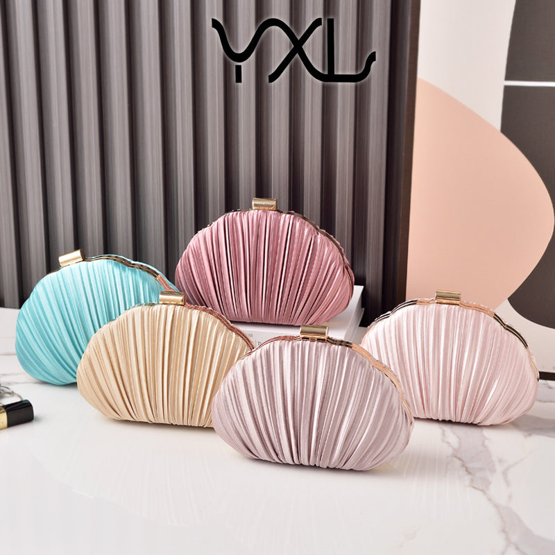 Elegant Shell-Shaped Pleated Silk Evening Clutch for Women, A Banquet Bag Perfect for Cheongsam Formal Dresses & Special Occasions