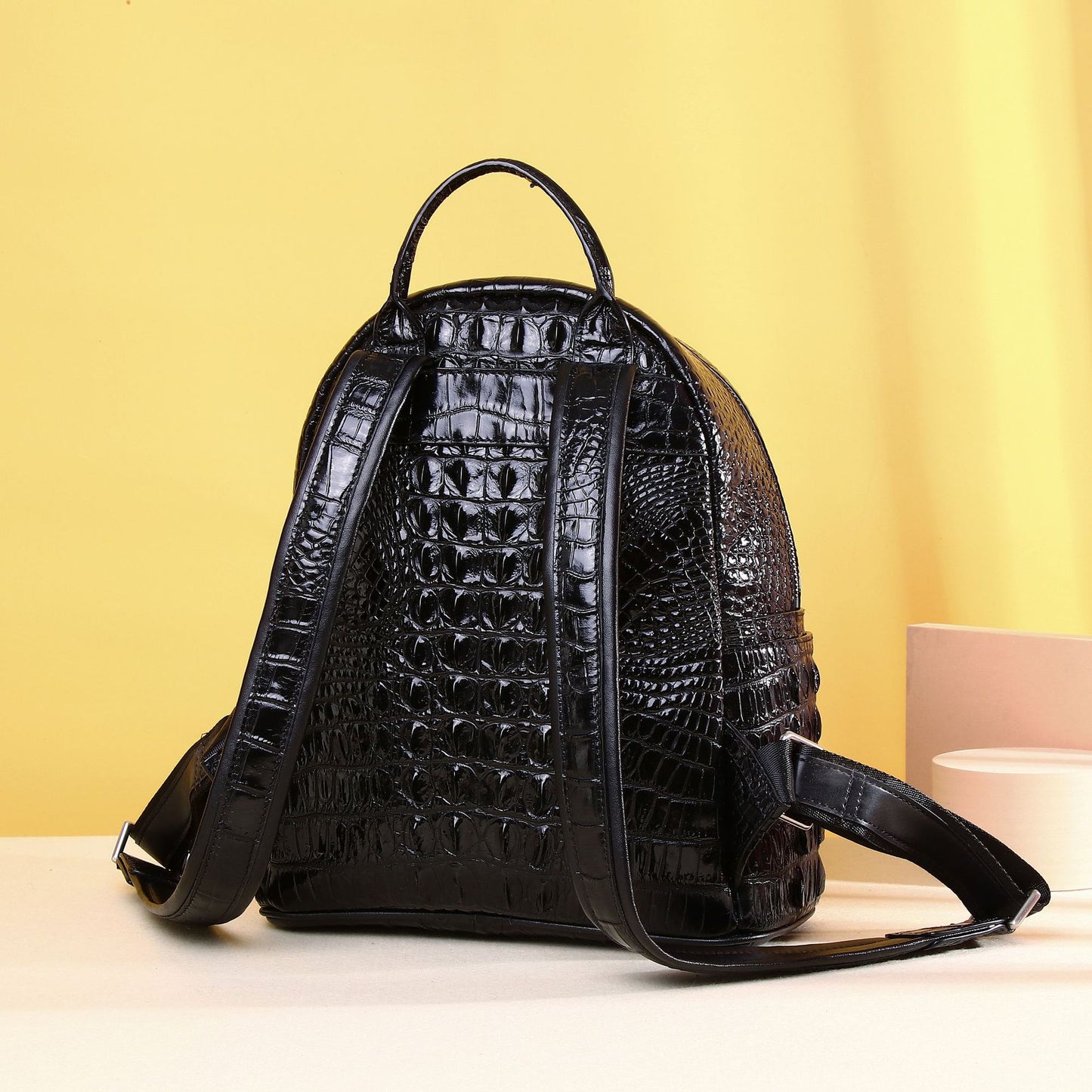 New Arrival Croc-Effect Large Capacity Backpack for Women, A Fashionable Outdoor Travel Daypack Perfect for School & Everyday Use