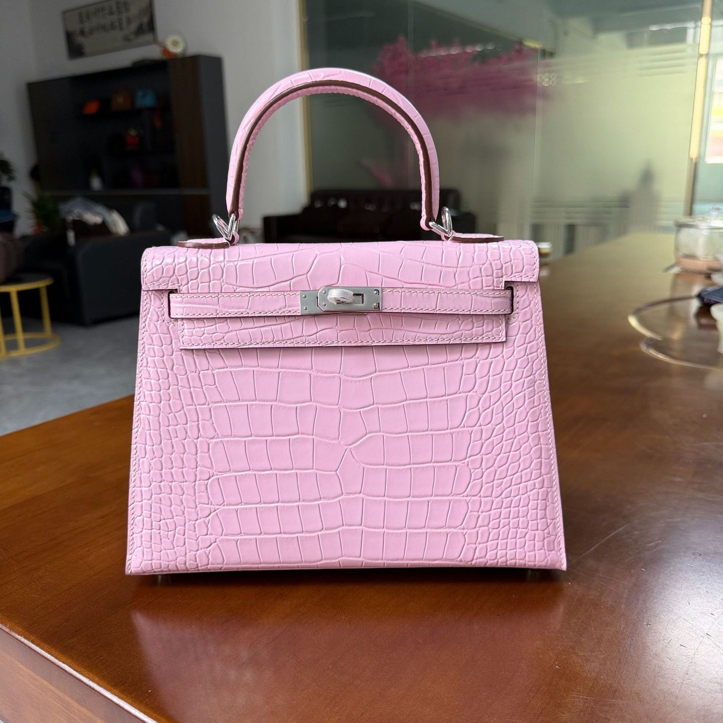 Premium 25cm Kelly-Inspired Fully Hand-Stitched Croc-Effect Leather Bag for Women, External Stitching Top-Layer Cowhide with Stainless Steel Hardware, Versatile Top-Handle Crossbody Handbag