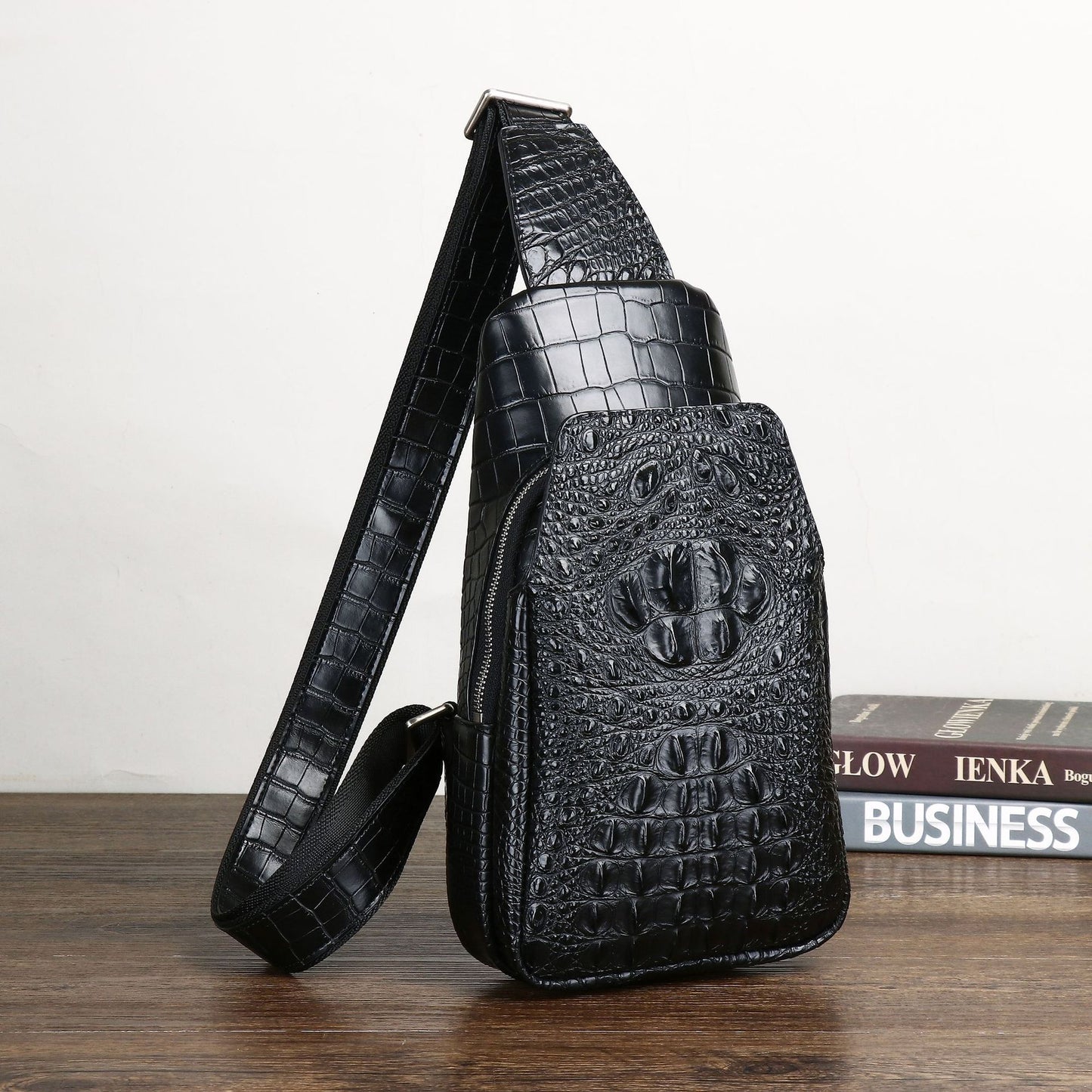 Premium  Croc-Effect Men's Chest Bag, A Large Capacity Crossbody Shoulder Front Pack with High-End Trendy Design, Perfect for Everyday & Travel