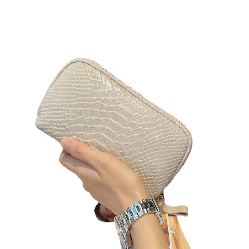 New Arrival Croc-Effect Genuine Leather Long Wristlet Wallet for Women, A Top-Layer Cowhide Phone Bag with Elegant Design & Comfortable Wrist Strap