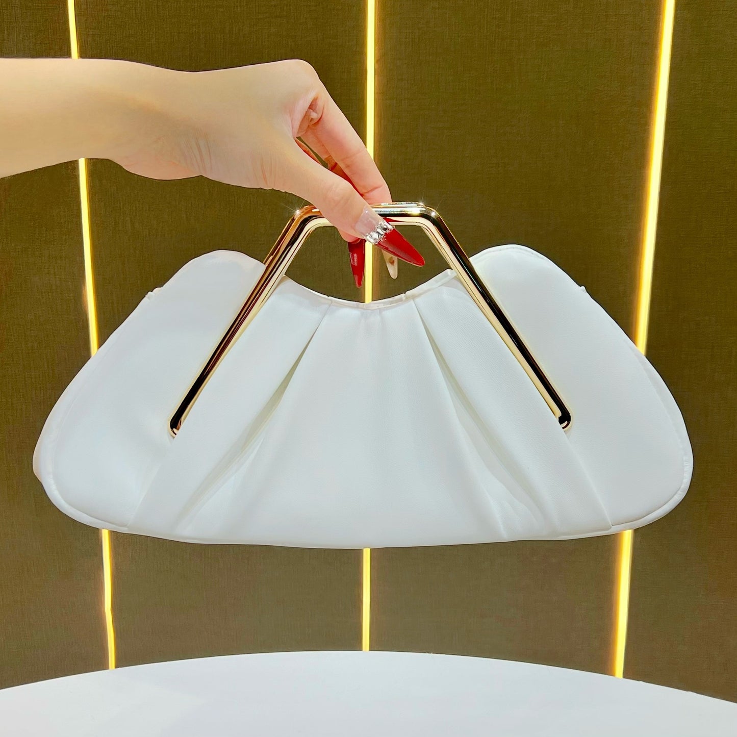 New Arrival Pleated Top-Handle Bag for Women, A Boutique-Style Pleated Clutch with Glamorous Elegant Design, Versatile Evening Handbag for Banquets & Special Occasions
