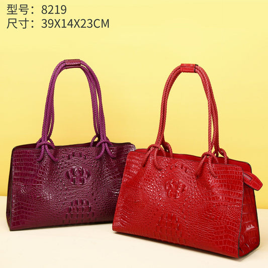 New Arrival Croc-Effect Classic Tote Bag for Women, A Large Capacity Shoulder Crossbody Handbag with Croc-Pattern Design