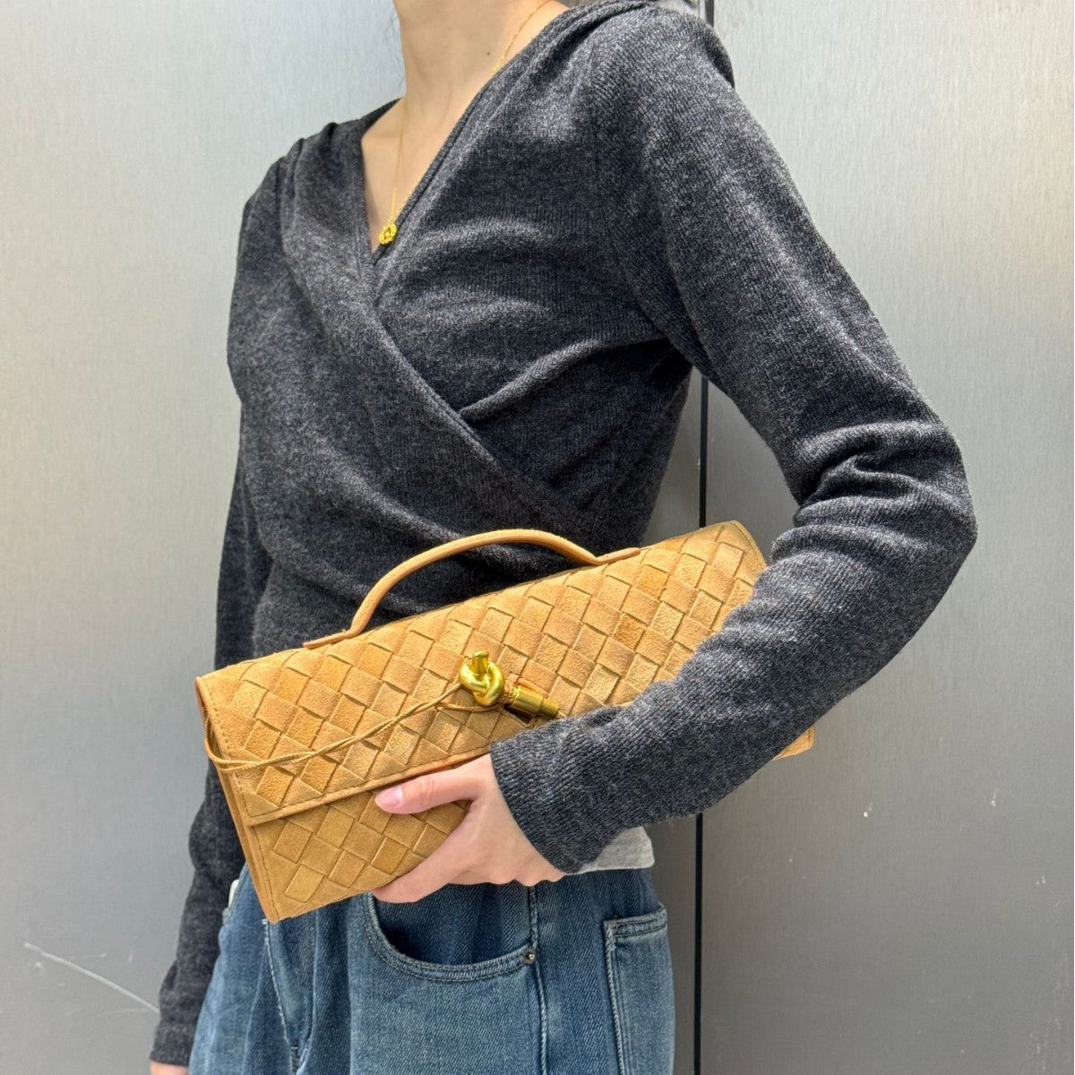 Fall/Winter Matte Suede Woven Evening Clutch, Horizontal Baguette Bag with Latch, High-End Light Luxury for Women