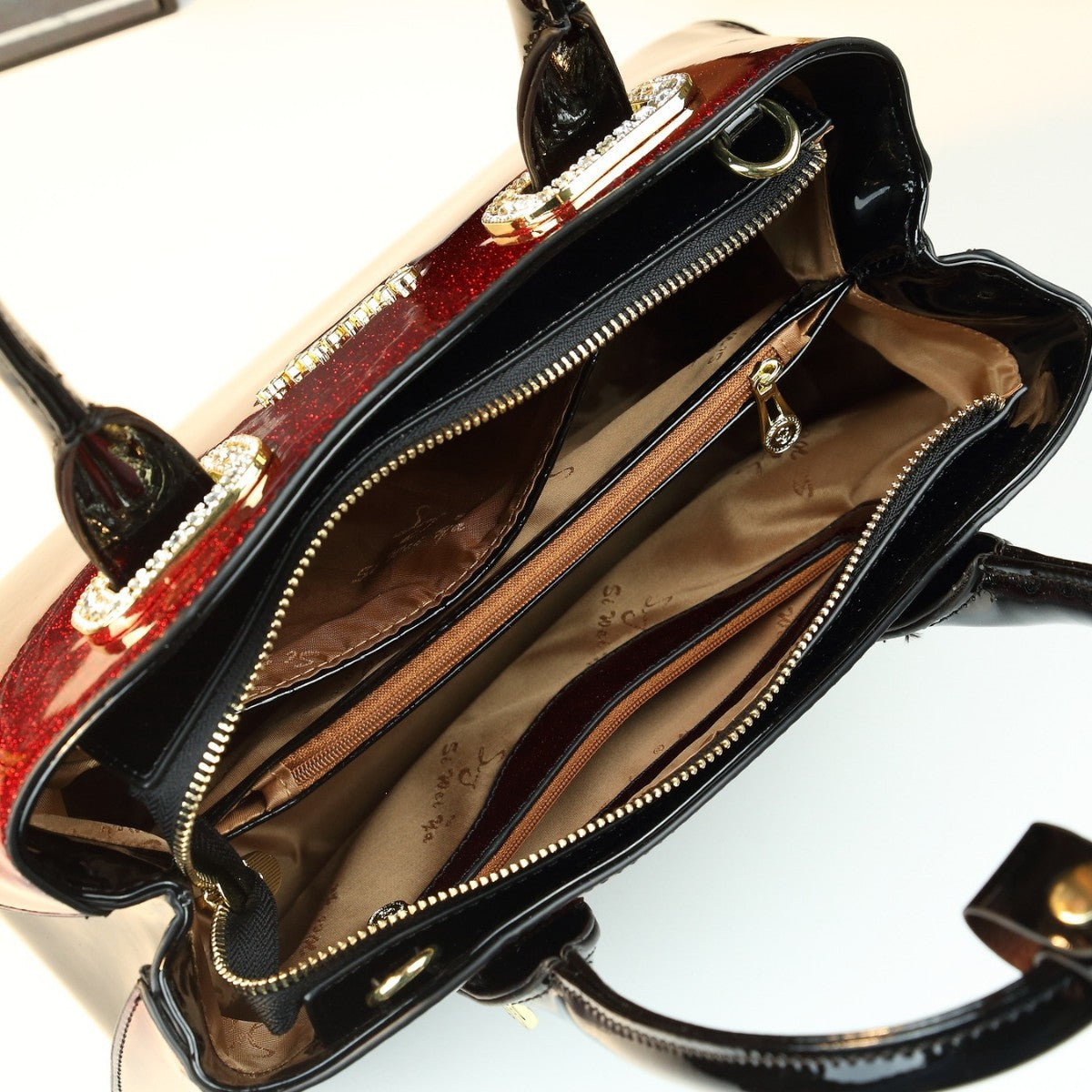 Patent Leather Shell Bag for Women Casual Shoulder Crossbody Handbag, Glossy Versatile Purse with Summer Fall Style