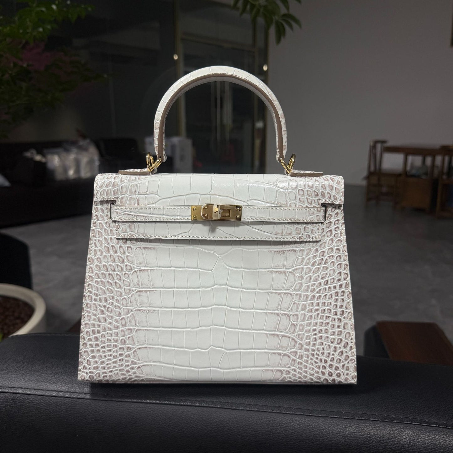Premium 25cm Kelly-Inspired Fully Hand-Stitched Croc-Effect Leather Bag for Women, External Stitching Top-Layer Cowhide with Stainless Steel Hardware, Versatile Top-Handle Crossbody Handbag