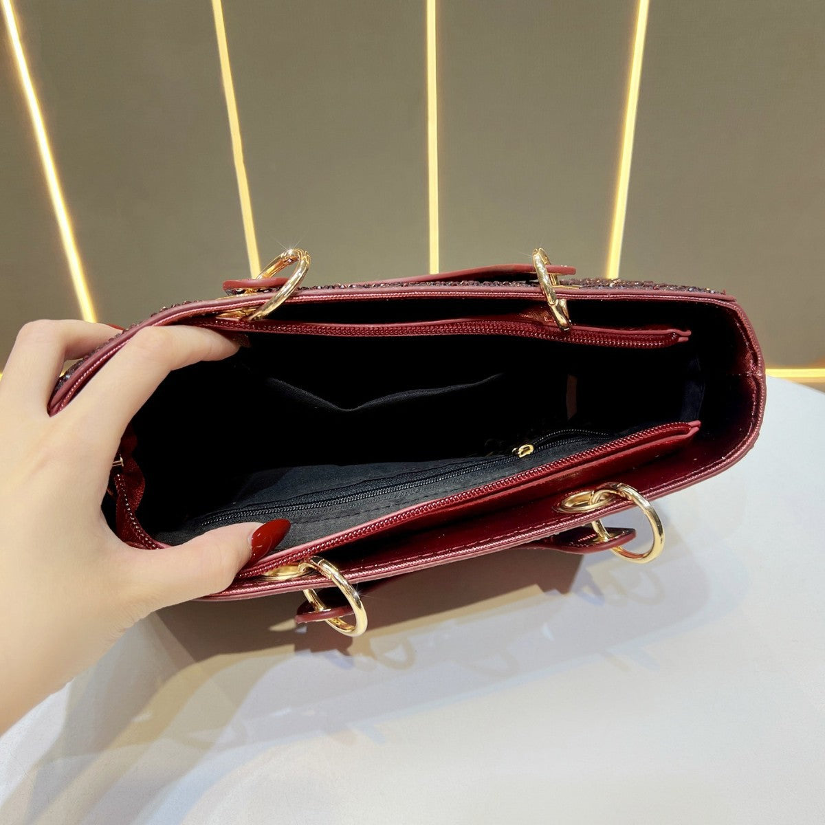 Dazzling Rhinestone-Embellished Lady-Style Bag for Women, A Crystal-Studded Crossbody Shoulder Top-Handle Handbag, Perfect for Banquets Evening Parties & Formal Events