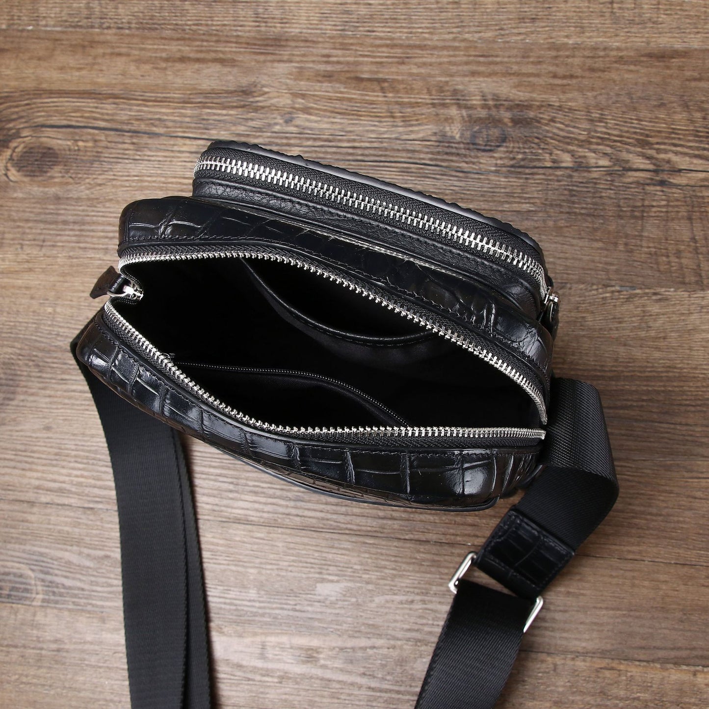 New Arrival Croc-Effect Genuine Leather Small Shoulder Bag for Men, A Fashionable Crossbody Mini Backpack Perfect for Outdoor Business & Casual Use