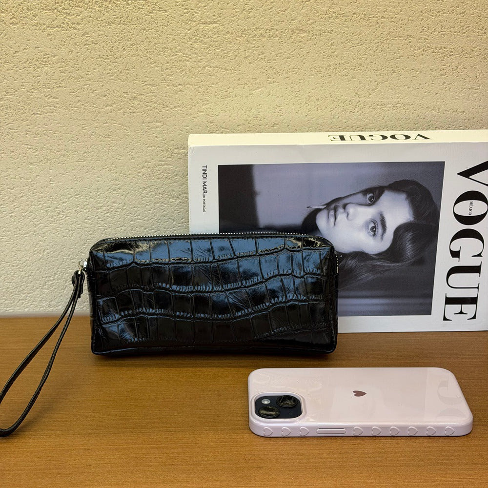 New Arrival Croc-Effect Genuine Leather Clutch for Women, A Multi-Functional Top-Layer Cowhide Coin Purse Hand Grab Bag with Premium Sophisticated Design