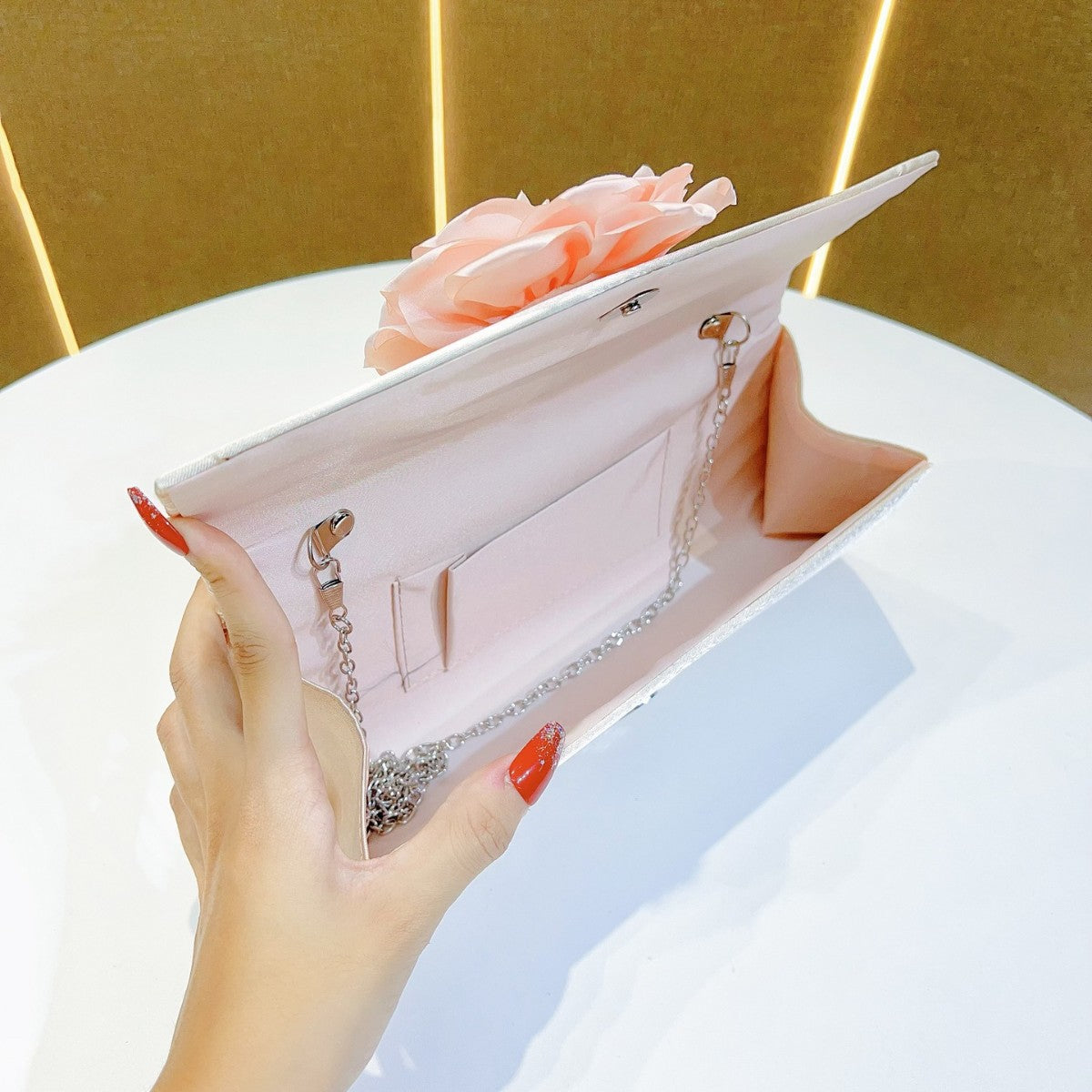 Elegant Pleated Evening Clutch for Women, A Floral Chanel-Style Crossbody Banquet Bag with Premium Sophisticated Design, Perfect for Formal Dresses & Special Occasions
