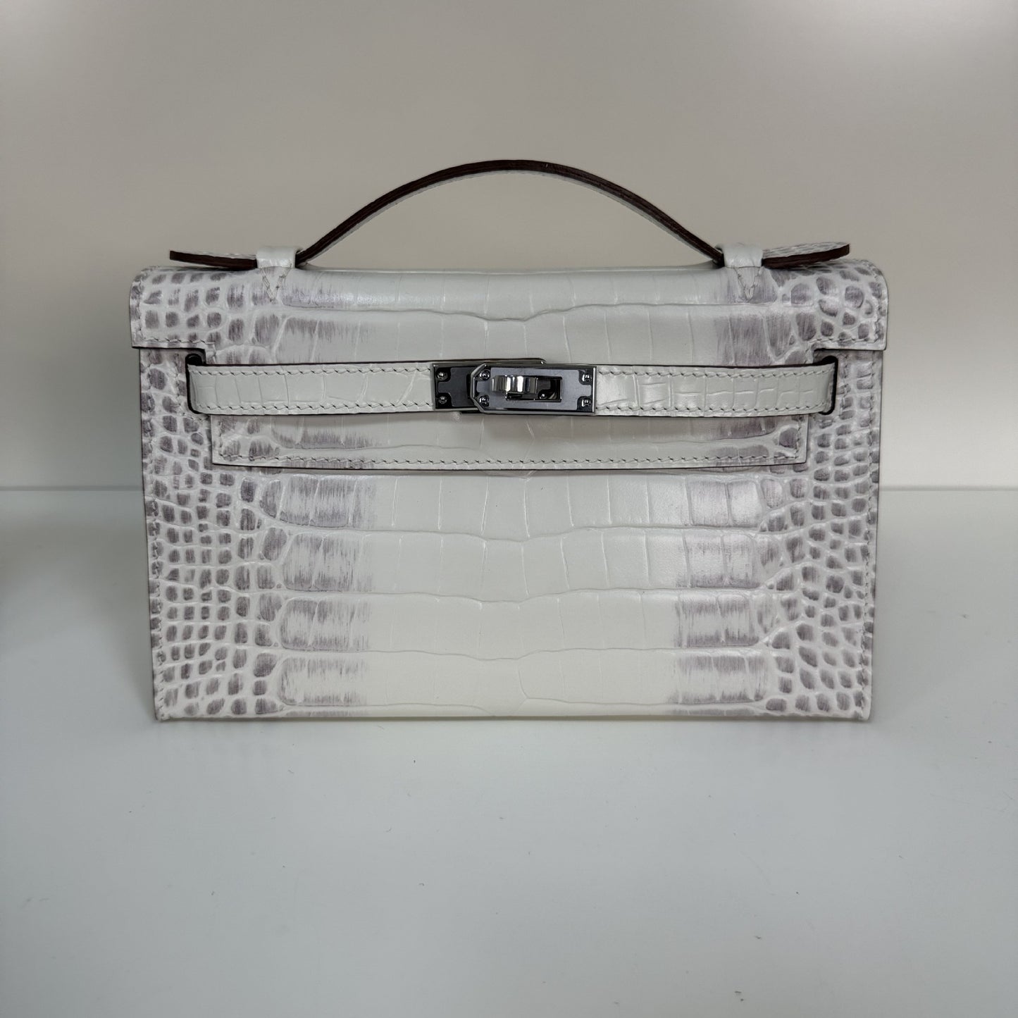 Premium 22cm Croc-Effect Kelly-Inspired Top-Handle Bag for Women, Hand-Stitched Waxed Thread Detailing with Steel Hardware, Light Luxury Genuine Top-Layer Cowhide Leather Handbag