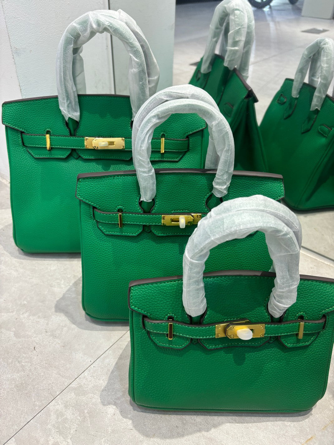 Genuine Pebbled Leather Birkin-Style Gold Hardware Large Capacity Handbag for Women, European Fashion Top Handle Purse, Trendy Casual Tote Bag for Ladies