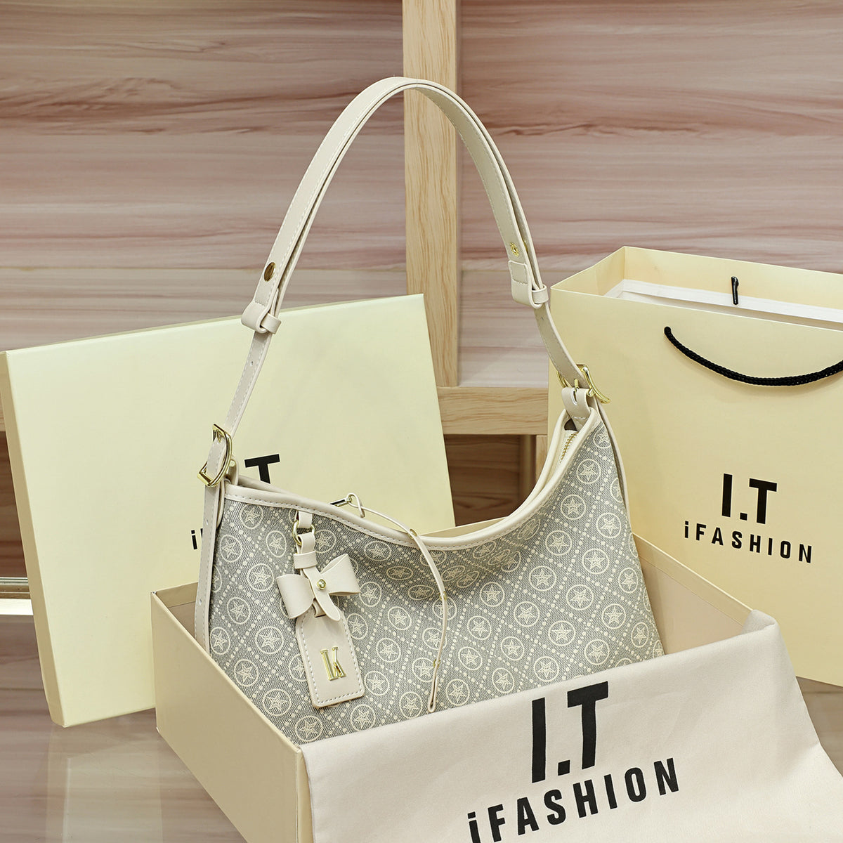 Genuine Leather Vintage Printed Tote Bag for Women, New Large Capacity Commute Shoulder Crossbody Handbag, Premium Fashionable Everyday Purse for Ladies