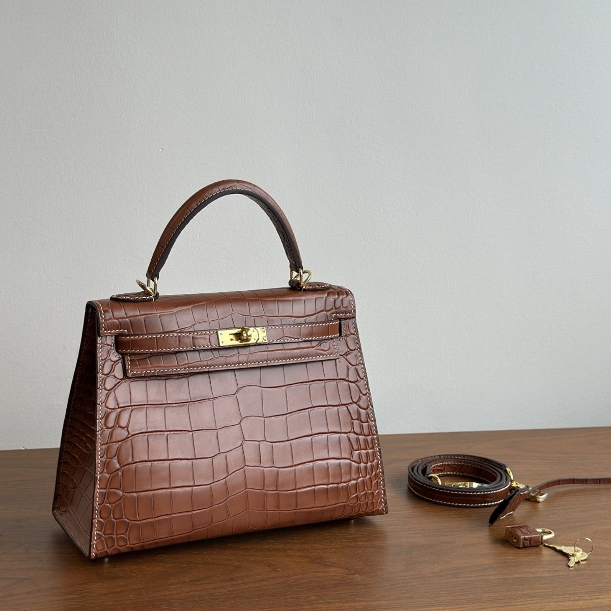 Genuine Top Layer Cowhide Crocodile-Embossed Kelly-Style Bag for Women, 2026 Bestseller External Stitching Shoulder Top Handle Purse, Premium Fashionable Handbag for Ladies