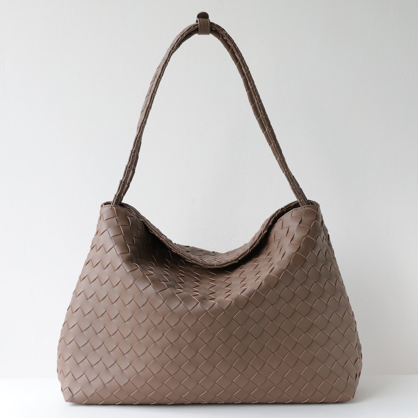 Korean Style Slouchy Woven Tote Bag for Women Large Capacity Vintage Shoulder Handbag, Niche Designer Purse with Natural Woven Texture